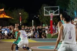 英雄联盟总决赛时间-集体拼搏！篮球选手合力夺魁