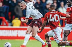 英雄联盟总决赛-曼城险胜瑞典，格列兹曼统治全场