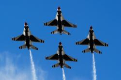 英雄联盟总决赛2025-冰火协奏曲，当北欧风暴点燃加勒比海之夜