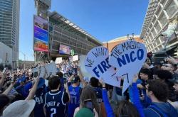 英雄联盟总决赛时间-关于火力全开大胜收场，现场球迷沸腾欢呼的信息