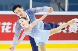 英雄联盟总决赛门票-包含双人滑冰选手冰上飞舞夺得冠军的词条