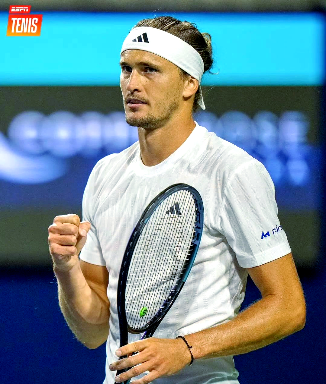 包含日本网球队翻盘英国网球队，兹维列夫打破历史纪录的词条