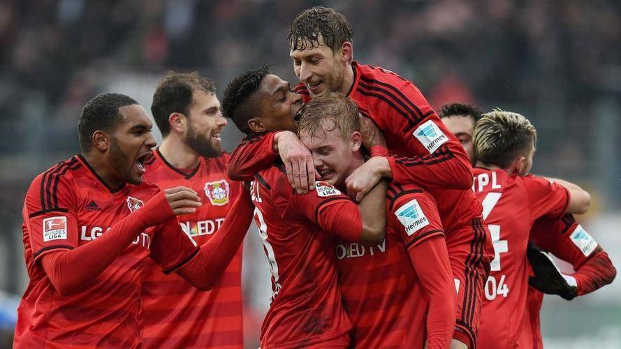 弗赖堡客场逆袭斯图加特,积分反超第六的简单介绍 弗赖堡客场逆袭斯图加特,积分反超第六的简单介绍