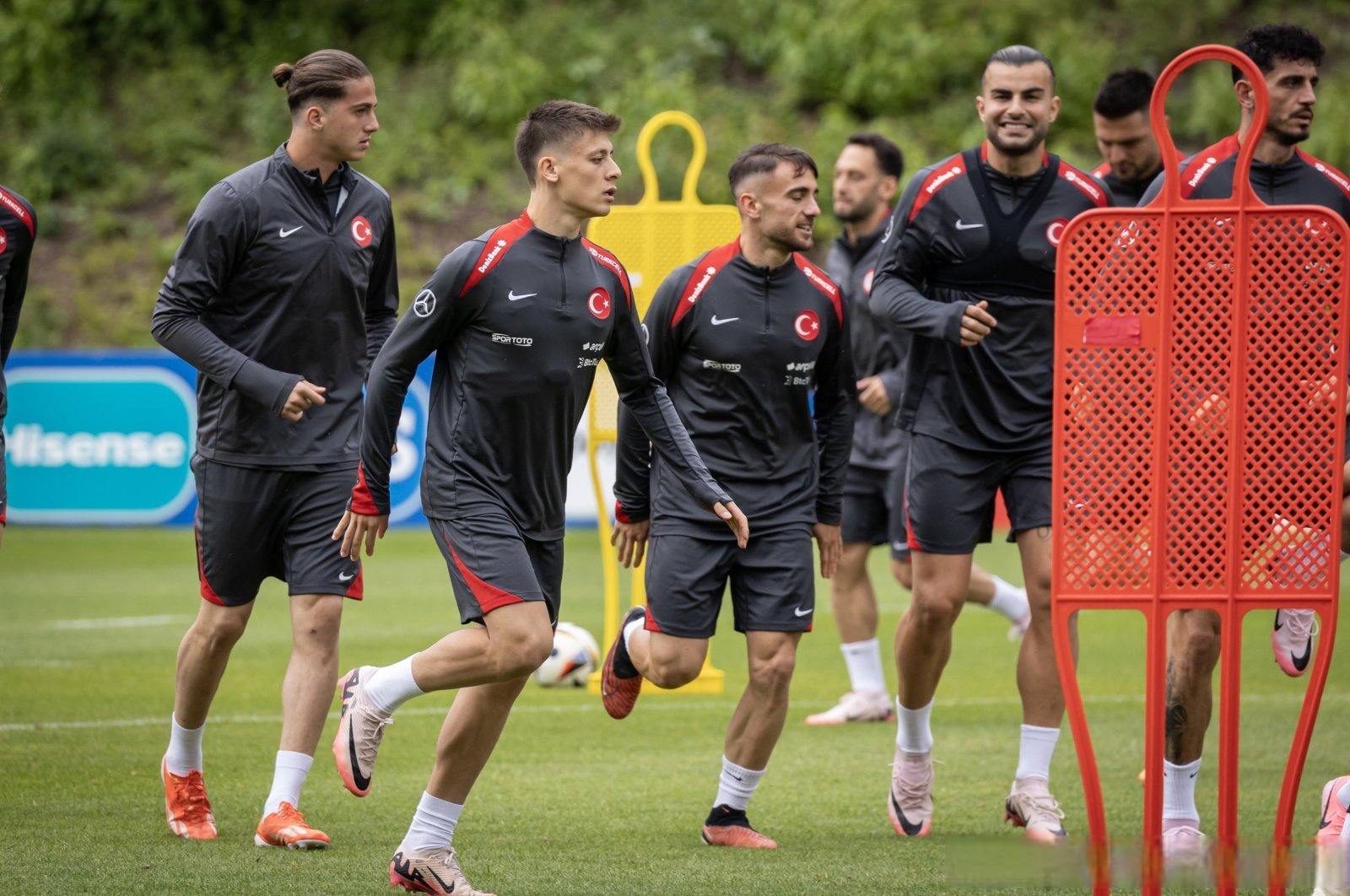 土耳其队在欧洲杯预选赛中实力不俗的简单介绍 土耳其队在欧洲杯预选赛中实力不俗的简单介绍