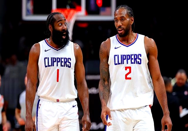 快船碾压辽宁队,莫兰特扛起全队 快船碾压辽宁队,莫兰特扛起全队