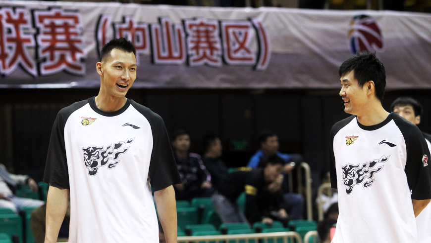 青岛队绝杀爵士，易建联扛起全队