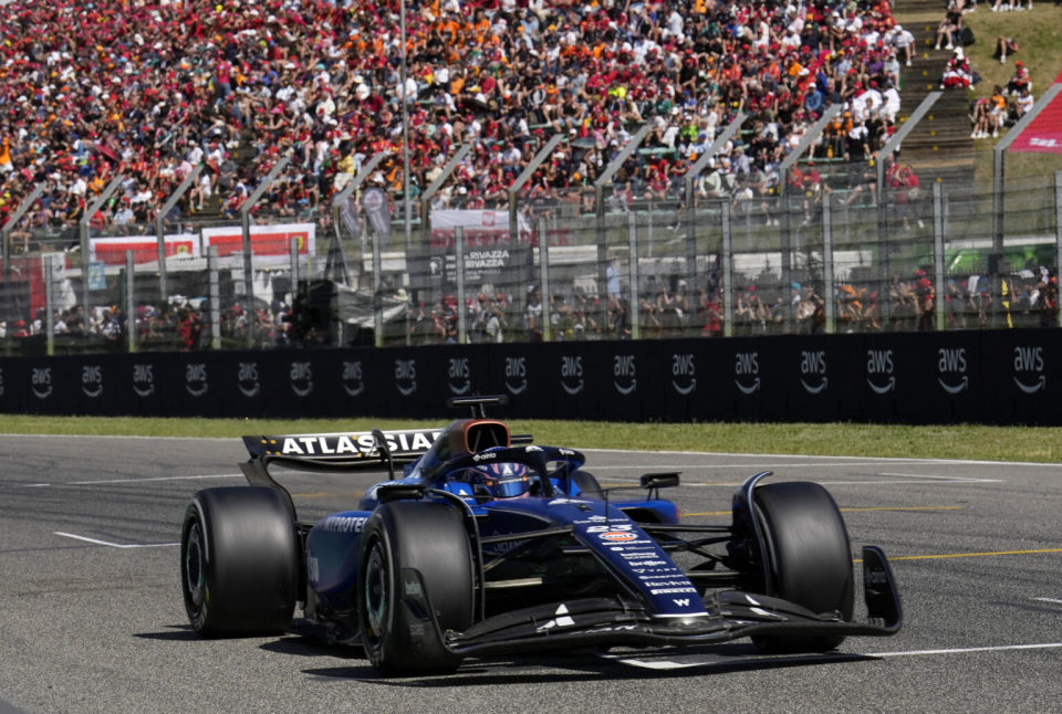 红牛车队横扫红牛二队，拉塞尔扛起全队