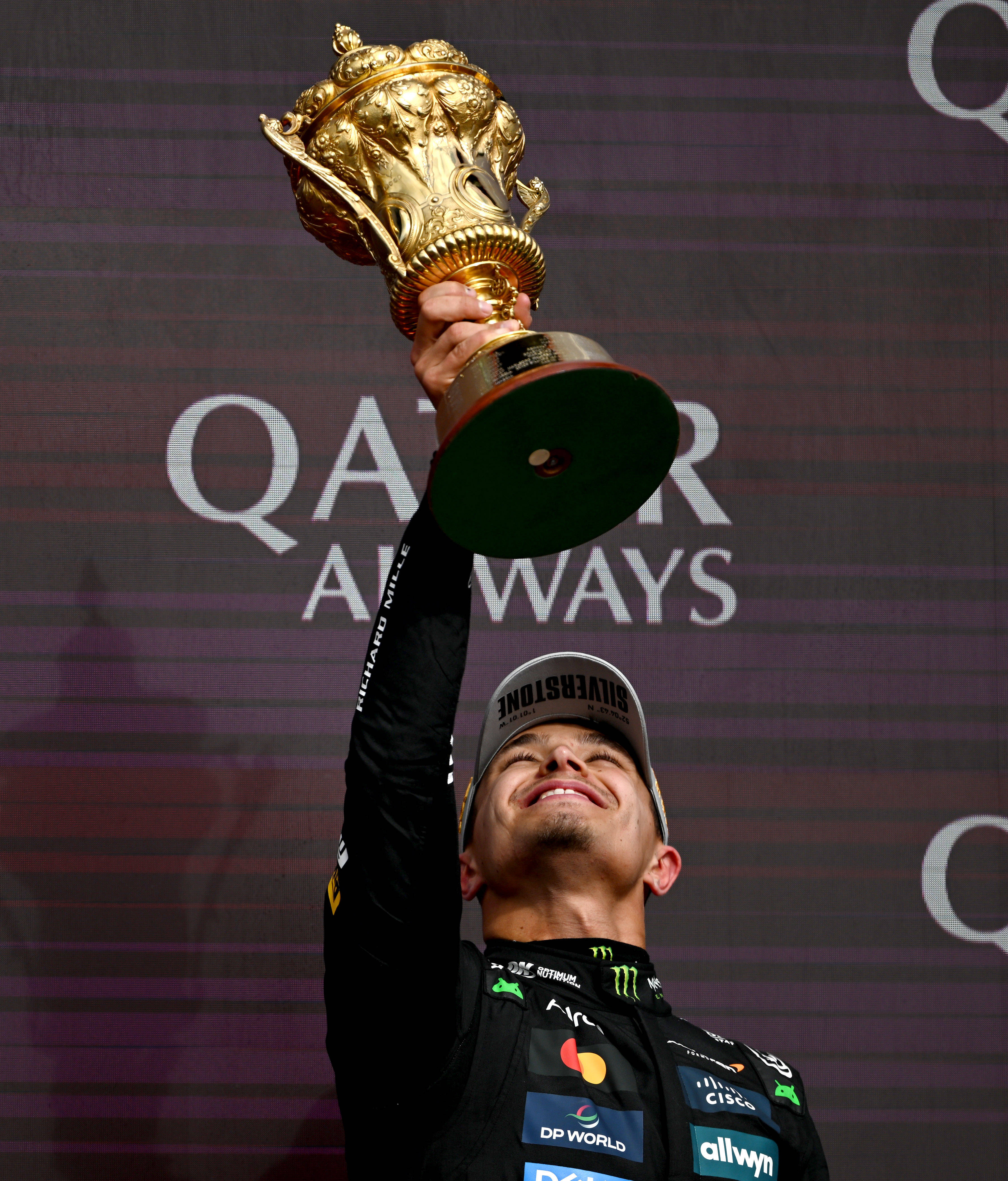 索伯车队鏖战迈凯伦，塞恩斯关键制胜