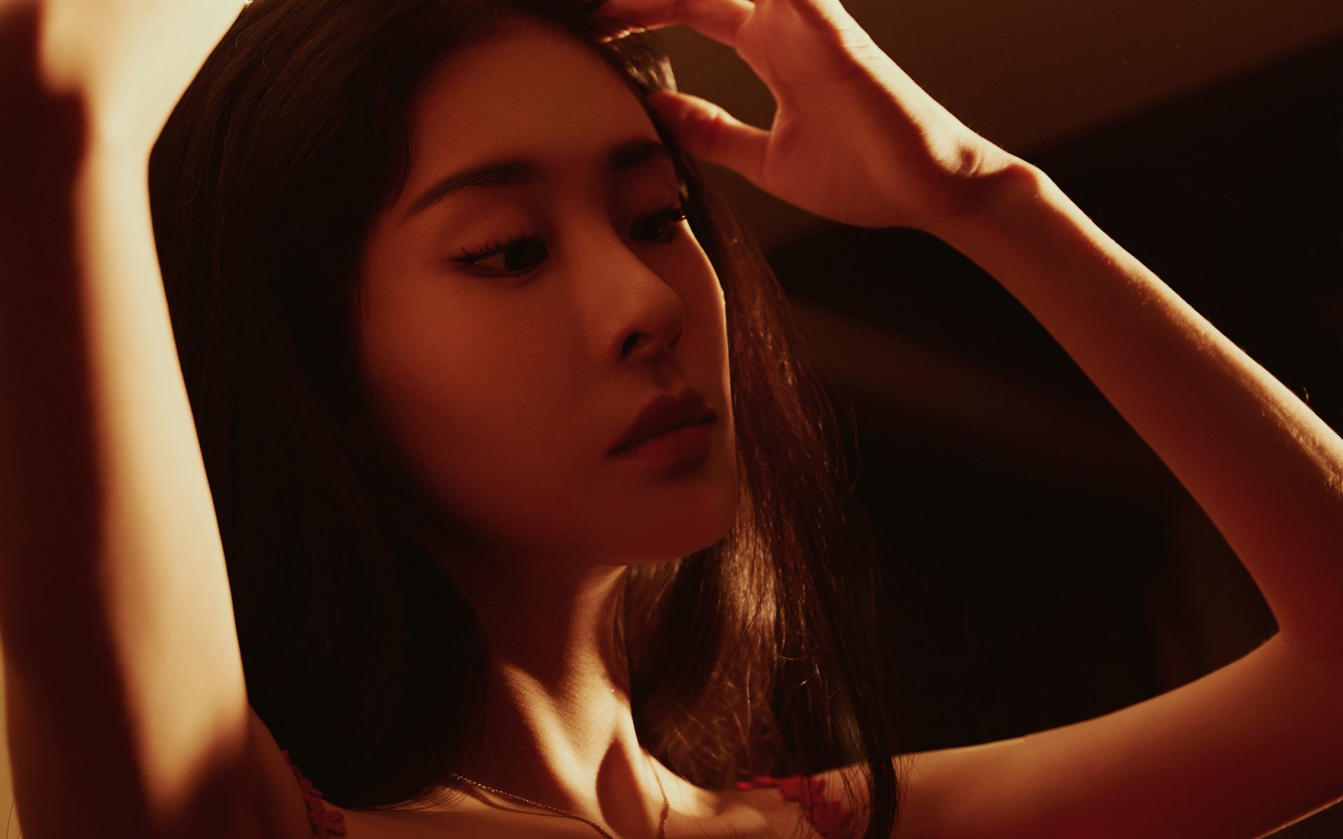 轮胎尖叫与心跳共鸣,浓眉用实力在F1街道赛之夜完成加冕