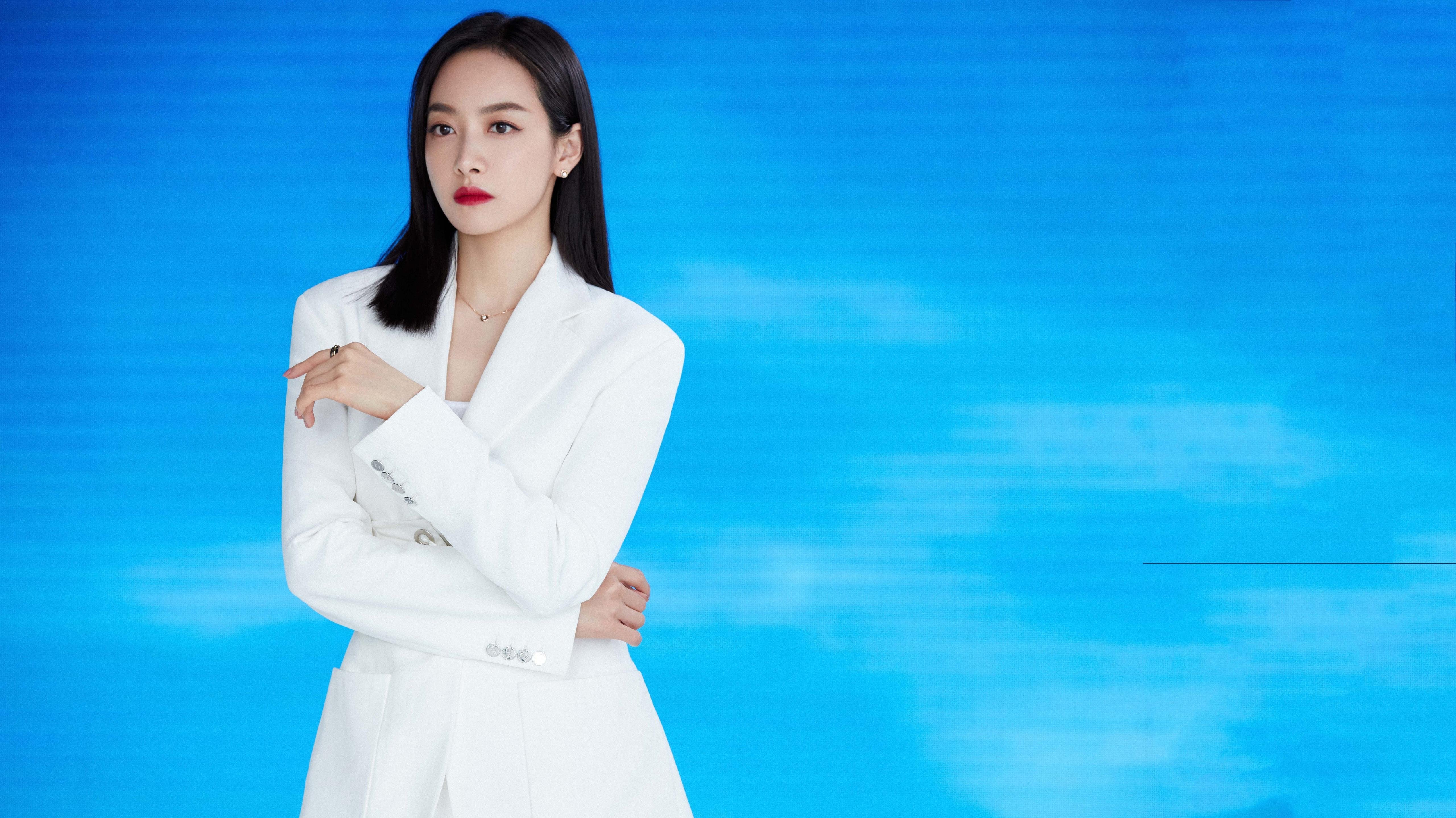 当昆仑雪豹遇见孟菲斯灰熊，字母哥在平行宇宙点燃的篮球之火